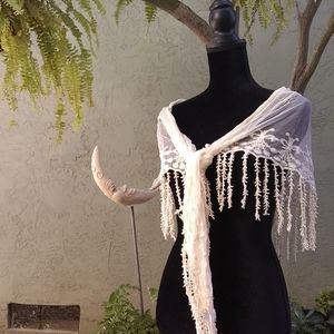 Beautiful Cream Lace Scarf